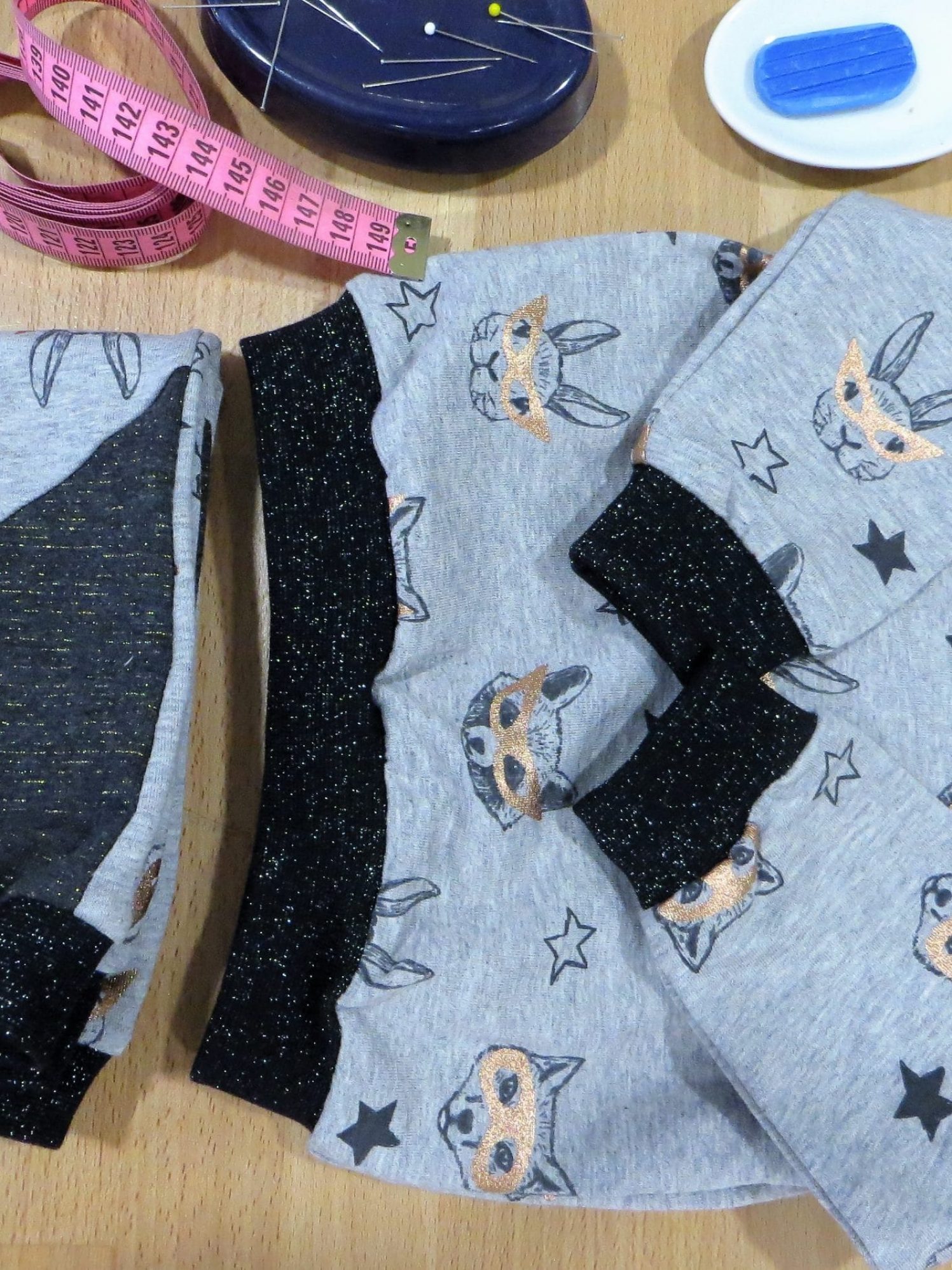 Sweat et pantalon pour enfant