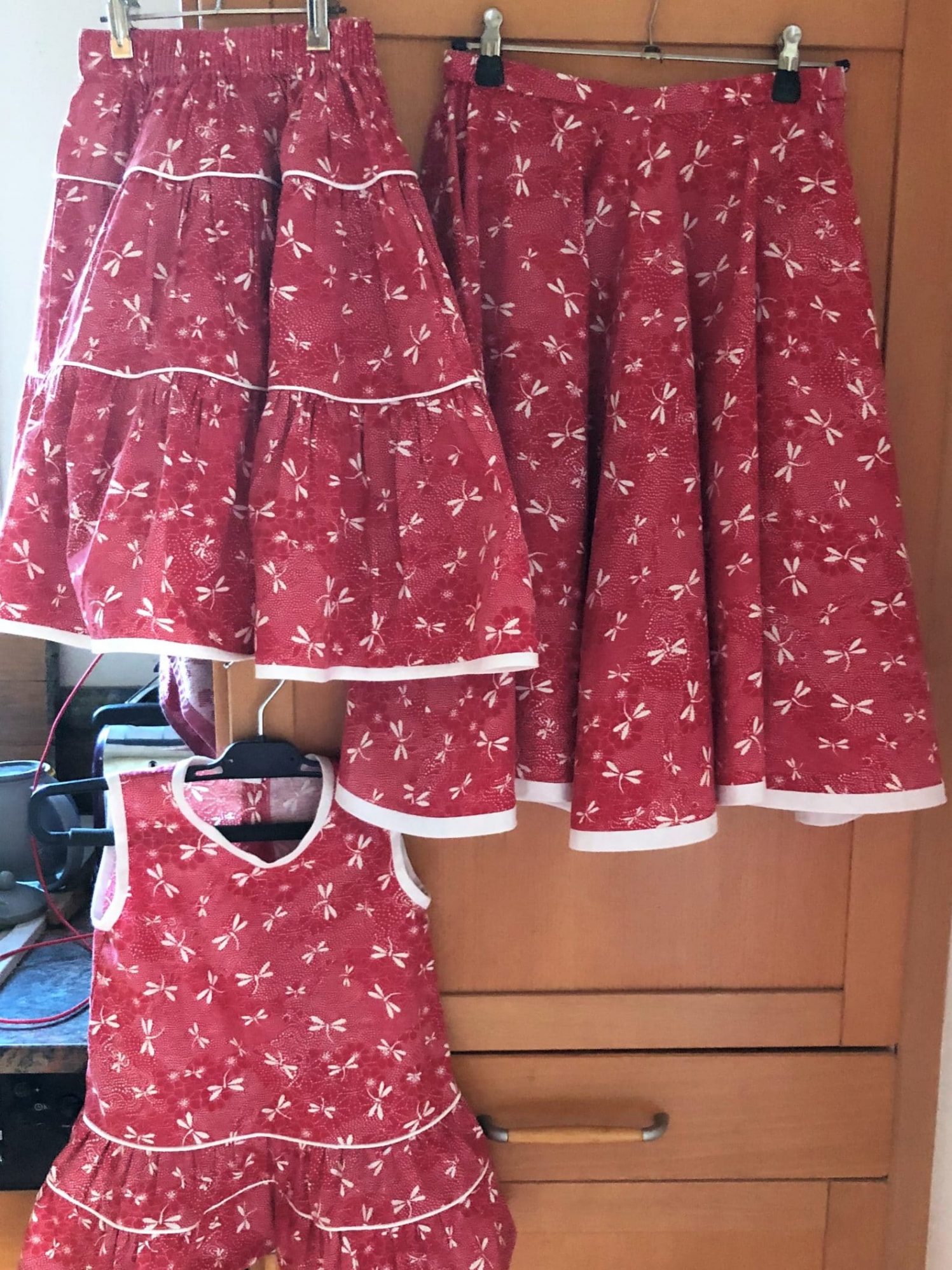 La série 2 jupes et une petite robe d'été